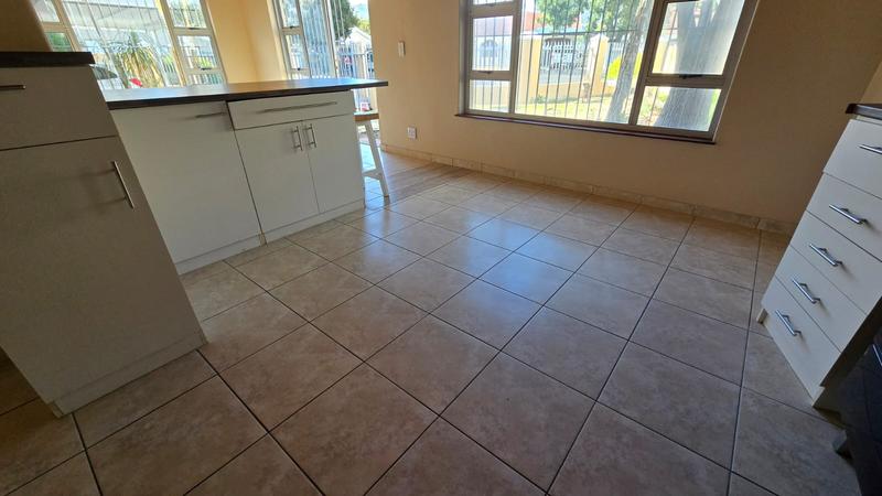 1 Bedroom Property for Sale in Welgelegen Western Cape